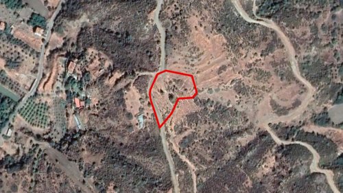 Residential field in Kato Pyrgos, Nicosia - Image 1