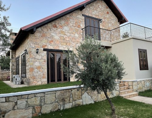 4 BR House in Souni, Limassol - Image 1