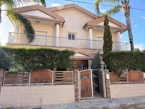 4 BR Villa in Germasogeia, Limassol - Image 1