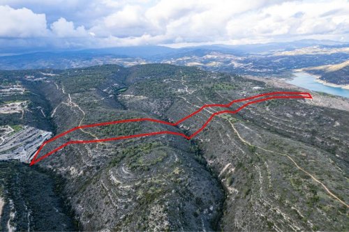 Field in Souni-Zanakia, Limassol - Image 1