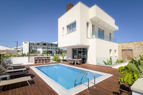 4 BR Villa in Agia Napa, Famagusta - Image 1