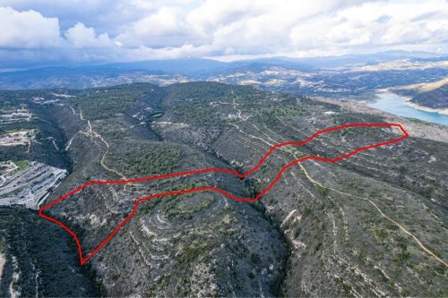 Field in Souni-Zanakia, Limassol - Image 1