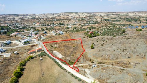Residential field in Analiontas, Nicosia - Image 1