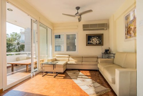 3 BR Seafront Apartment in Agios Tychonas, Limassol - Image 1