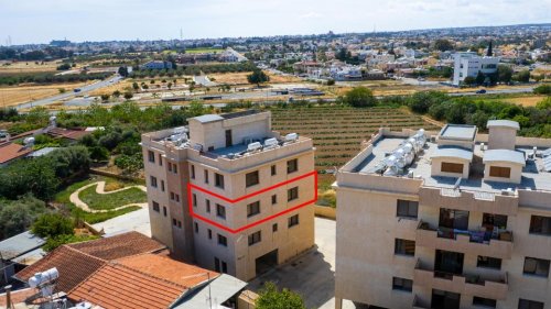 2 bedroom apartment in Polemidia, Limassol - Image 1