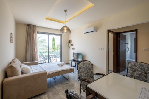 2-bedroom apartment in Latchi, Paphos - Image 1