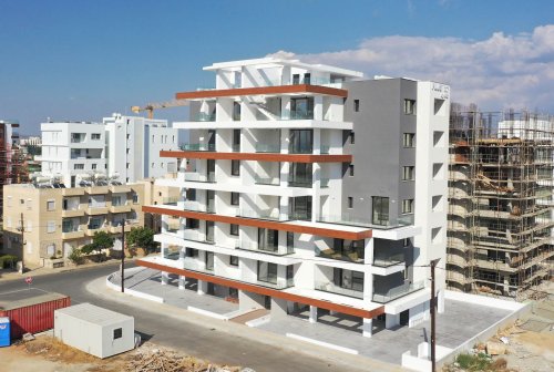 4 BR Penthouse in Makenzy, Larnaca - Image 1