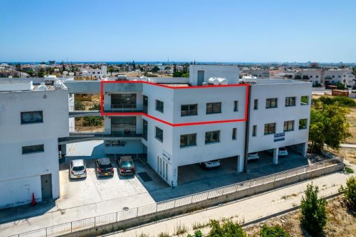 Office and shop in Voroklini, Larnaca - Image 1