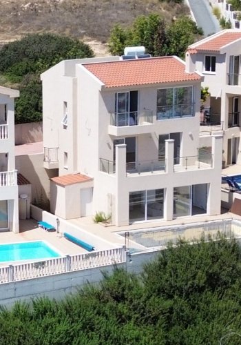 6 BR Villa in Pegeia, Paphos - Image 1