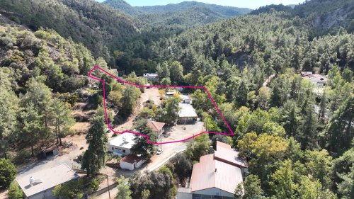 Restaurant and a two-storey house, in Kakopetria, Nicosia - Image 1