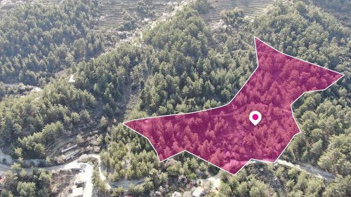 Residential field in Lagoudera, Nicosia - Image 1