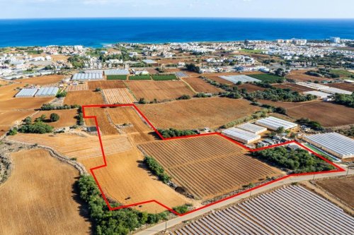 Shared residential field in Paralimni, Famagusta - Image 1