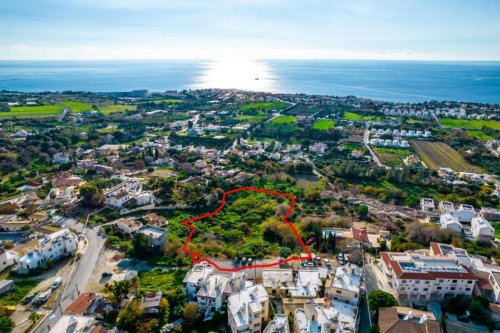 Shared residential field in Chloraka, Paphos - Image 1