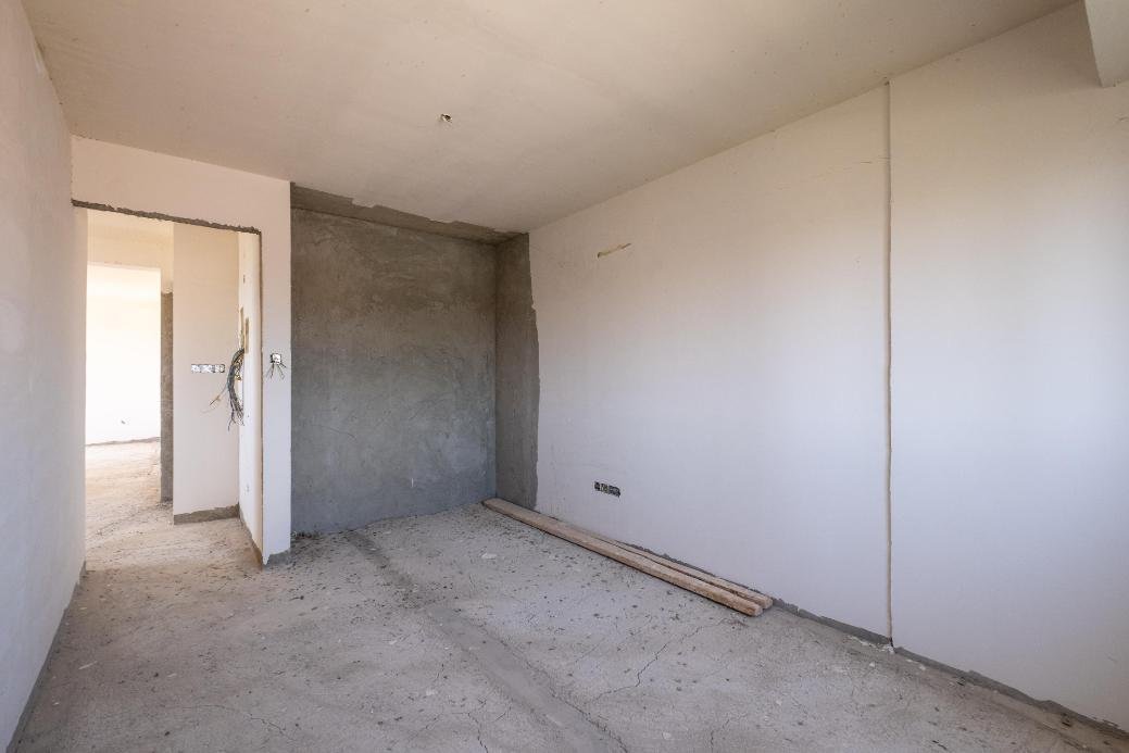 Incomplete 2 bedroom apartment in Polemidia, Limassol photo 2