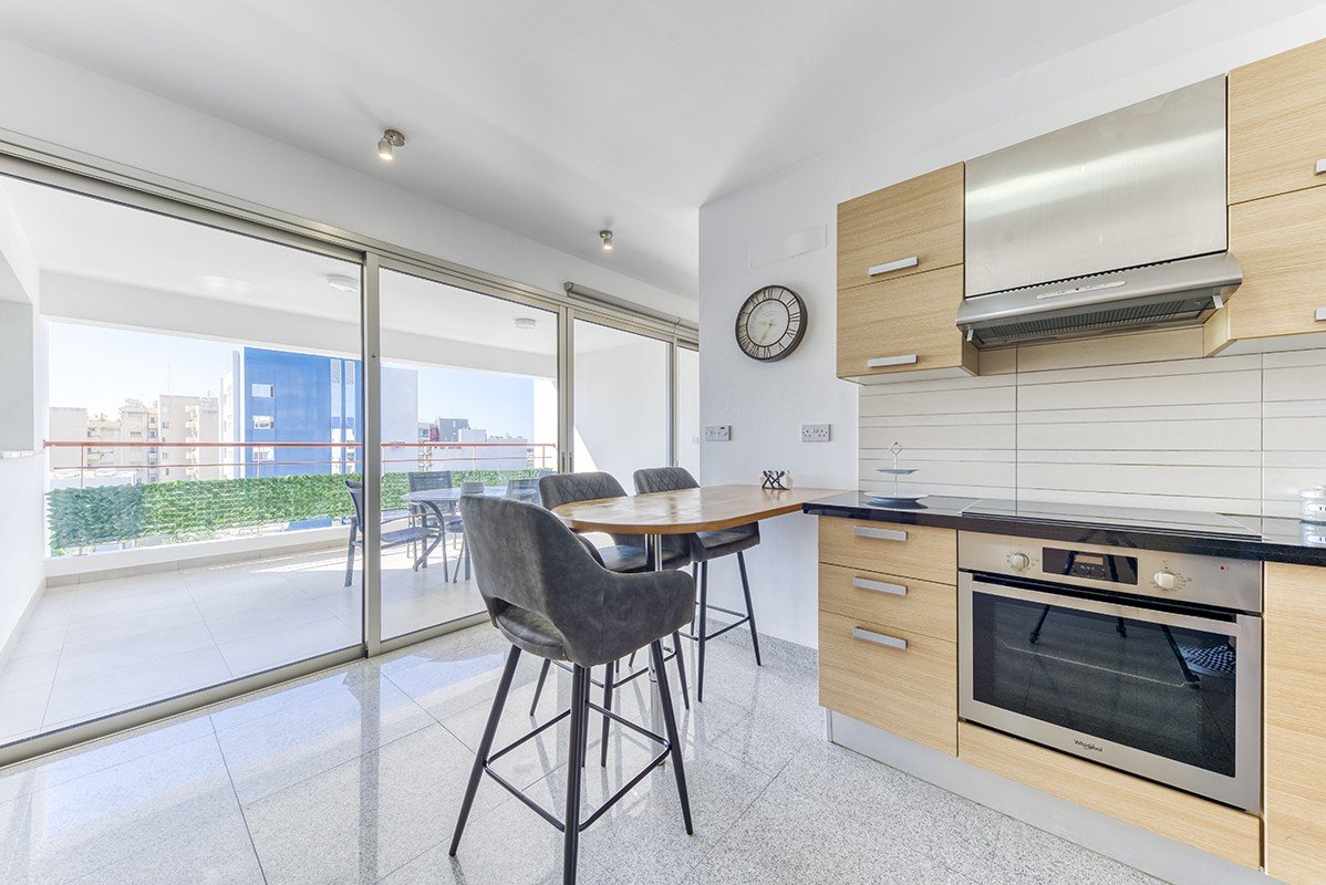 2 BR Apartment in Mesa Geitonia, Limassol photo 8