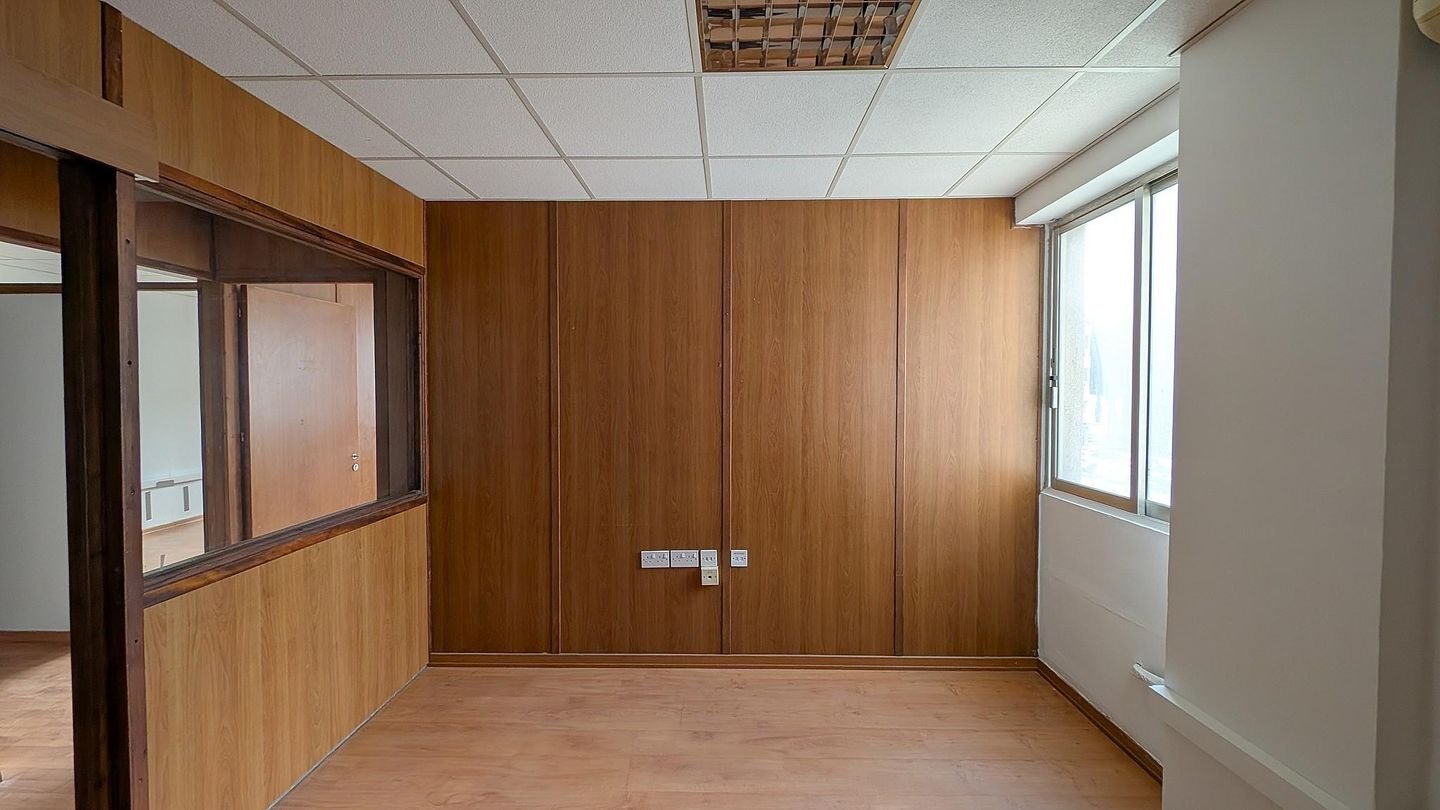 Office Unit in the Heart of Nicosia – Trypiotis Quarter photo 12
