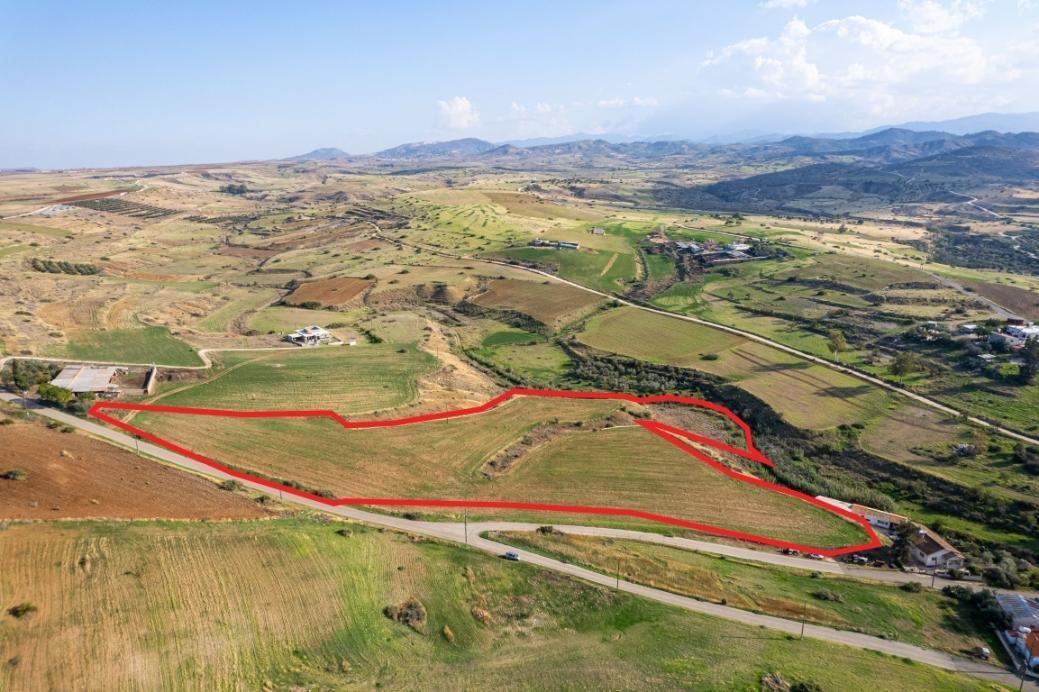 Field in Potami, Nicosia photo 2