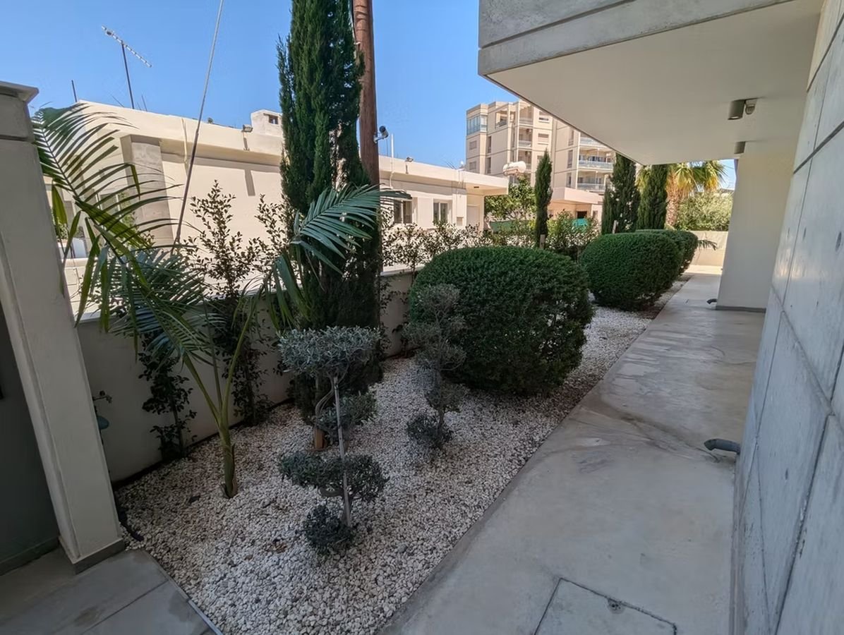 2 BR Apartment in Mesa Geitonia, Limassol photo 11