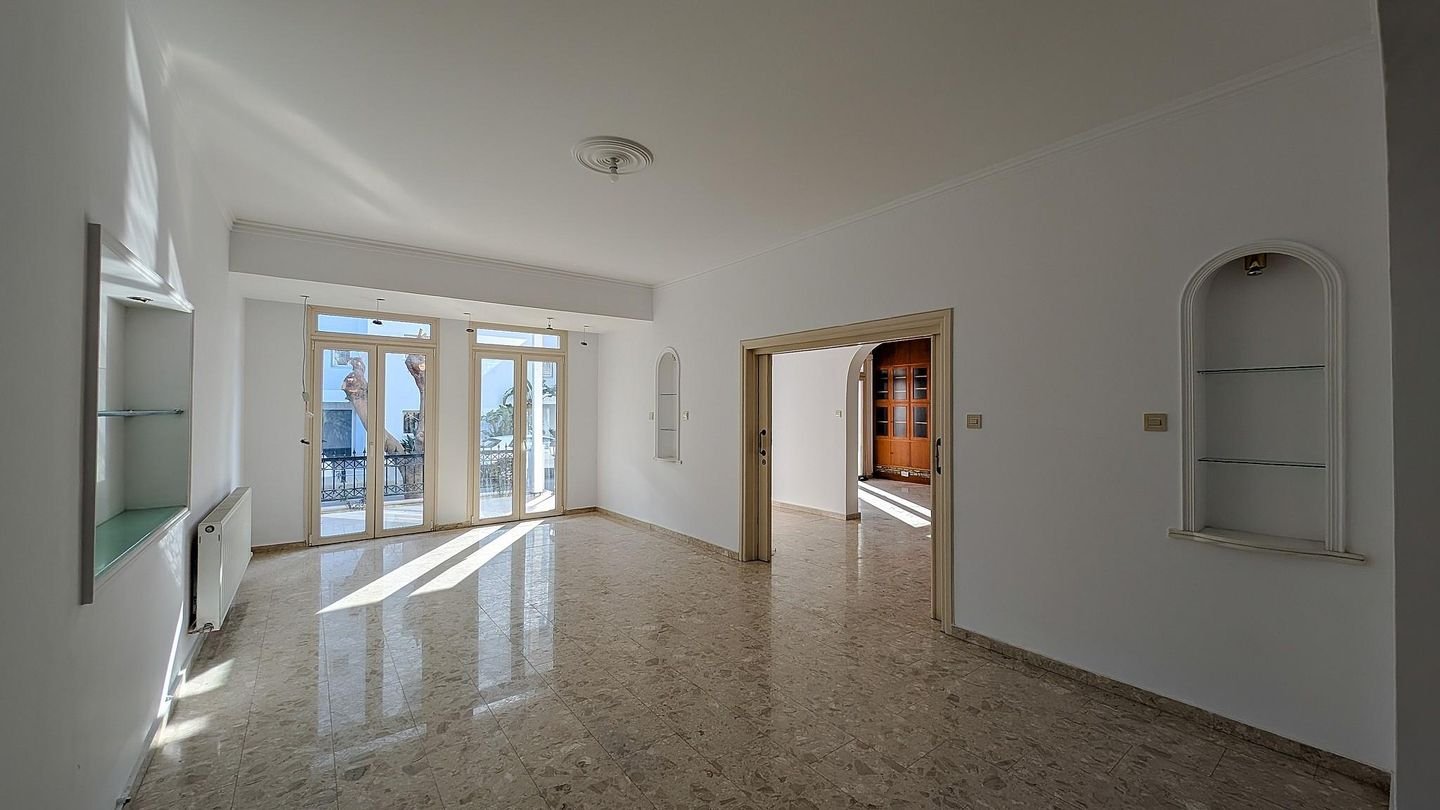 Three storey building in Agios Nikolaos, Larnaca photo 13