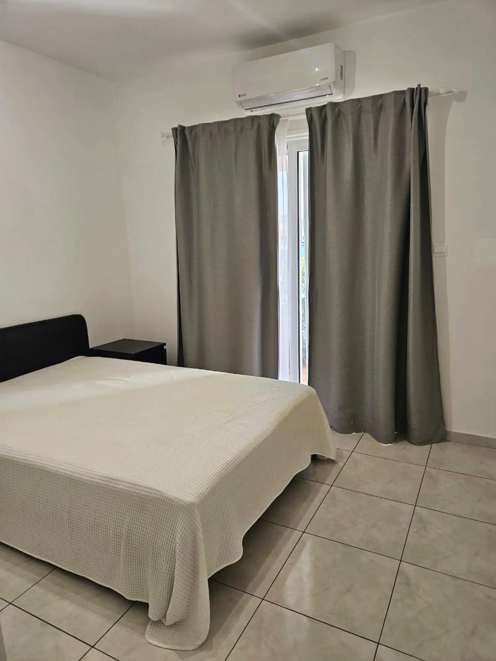 2 BR Apartment in Agios Spyridon, Limassol photo 4