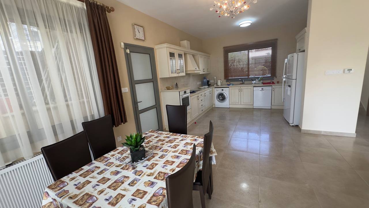 4BR House for Rent in in Paraklesia tourist area, Limassol photo 12