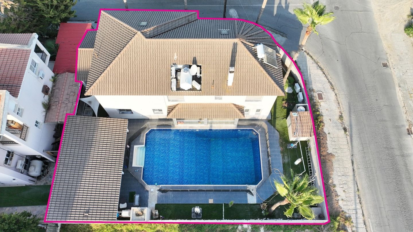 Three bedroom house in Egkomi, Nicosia photo 5