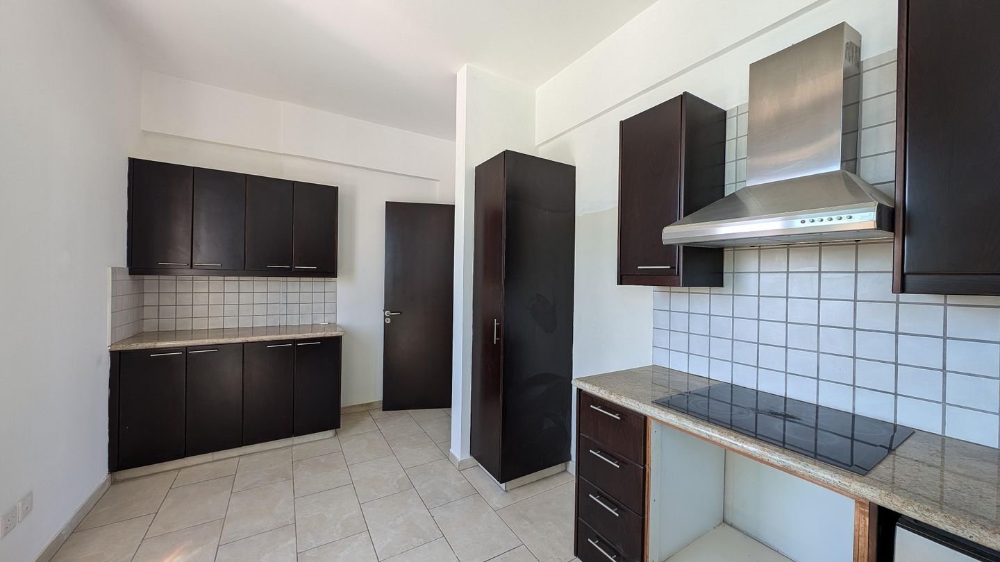 Top Floor 2-Bedroom Αpartment in Agios Dimitrios, Strovolos, Nicosia photo 12