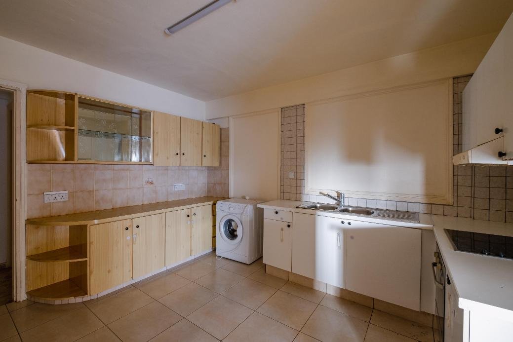 Two-storey house in a large field in Pyrga, Larnaca photo 20