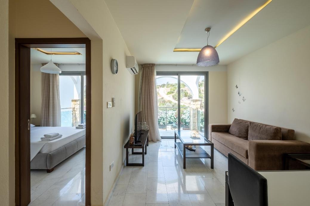 1-bedroom apartment in Latchi, Paphos photo 1