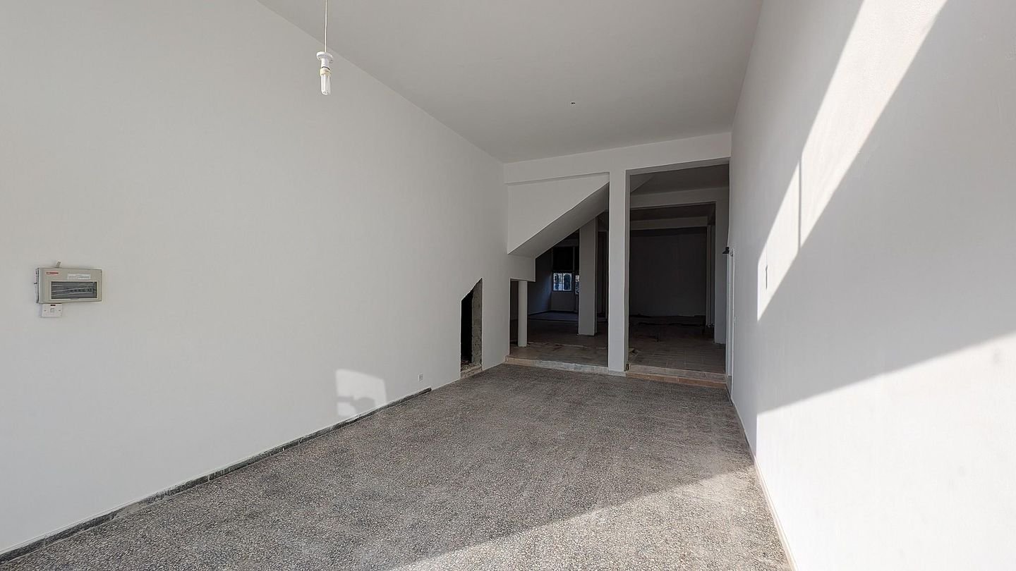 Two Shop Commercial Building in Kaimakli, Nicosia photo 11