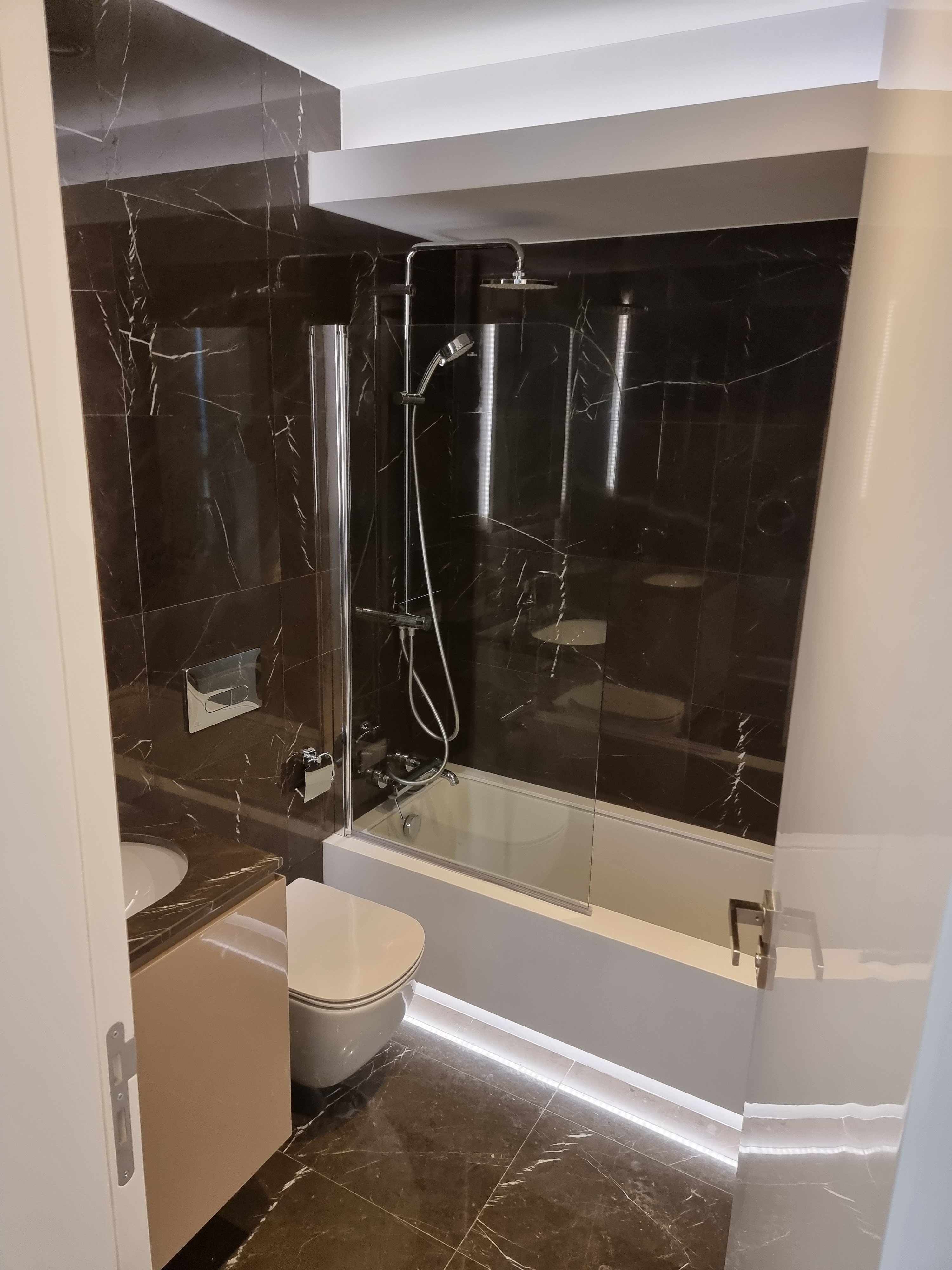 3 BR Apartment in Harbor, Larnaca photo 9