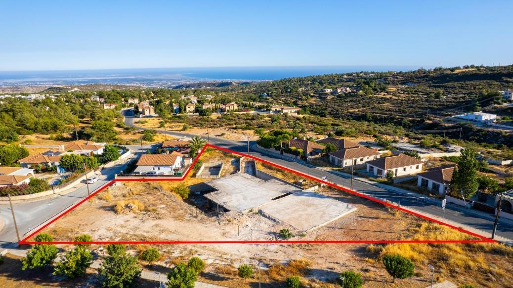 Residential plot in Souni-Zanakia, Limassol photo 1