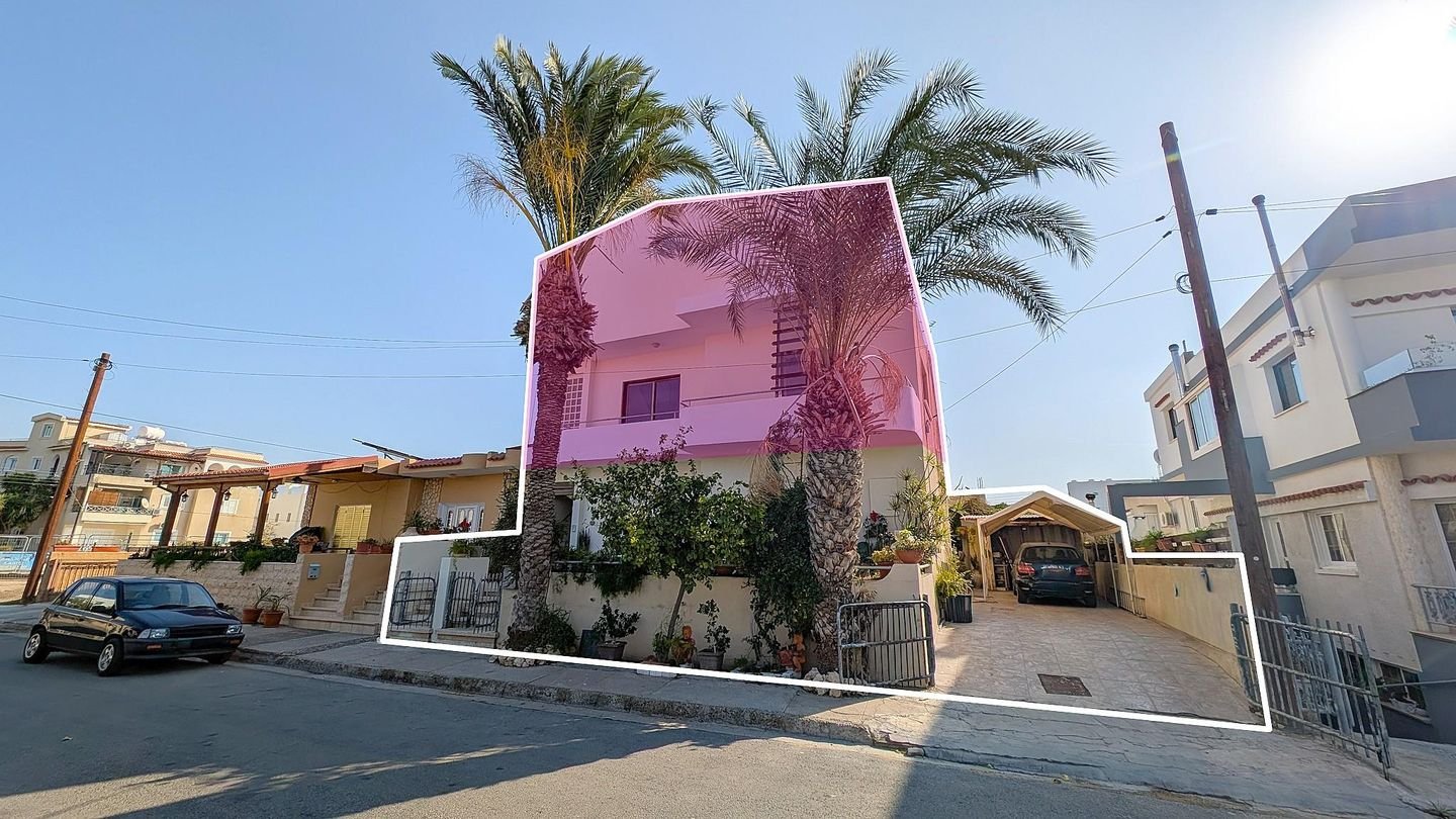 2-Bedroom Apartment with Rooftop Studio in Sotiros Quarter, Larnaca photo 5