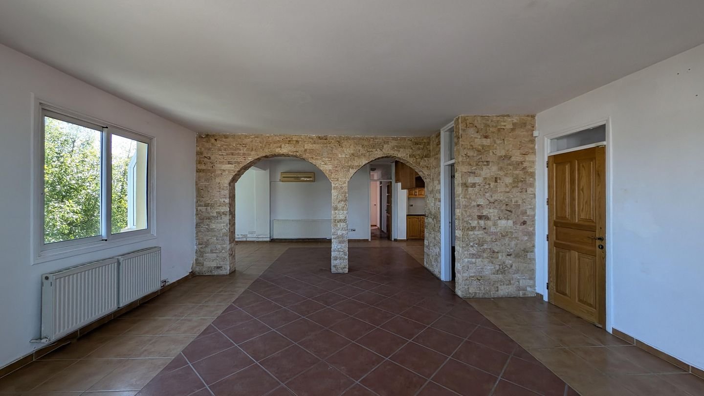 Three-storey building, located in Kaimakli, Nicosia photo 46