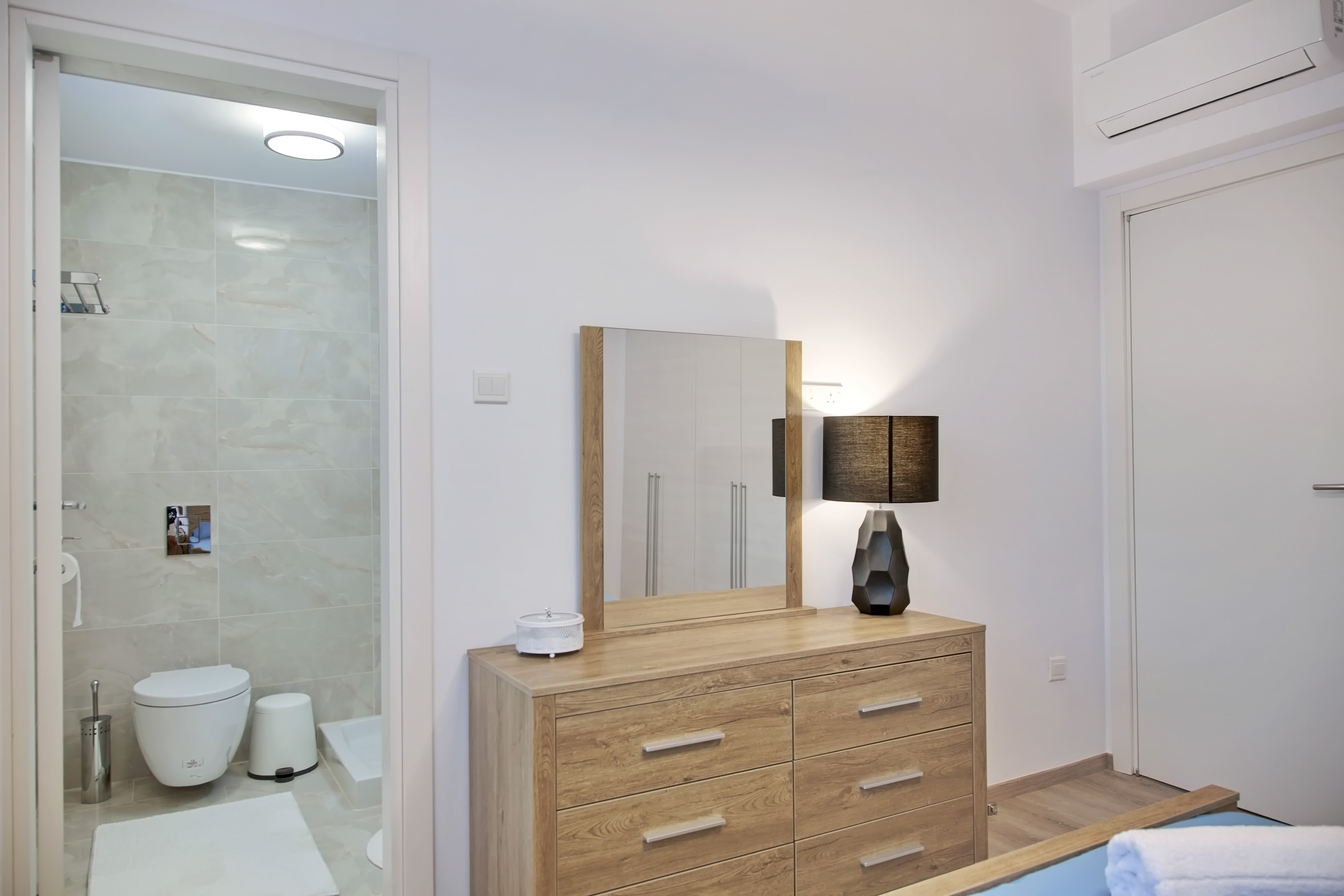 4 BR Villa in Potamos Germasogeia, Limassol photo 25