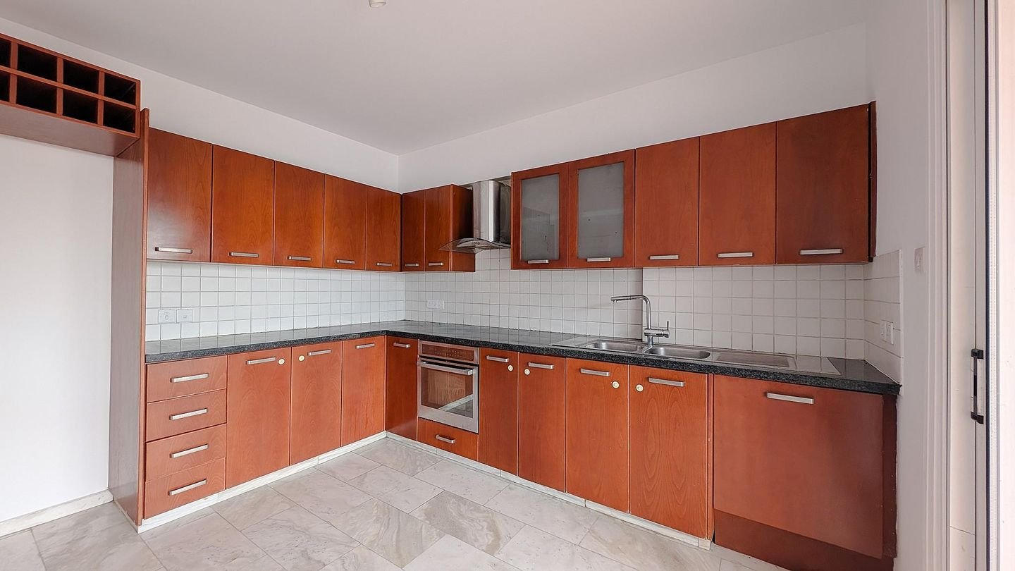 Three-bedroom apartment in Chryseleousa, Strovolos, Nicosia photo 8