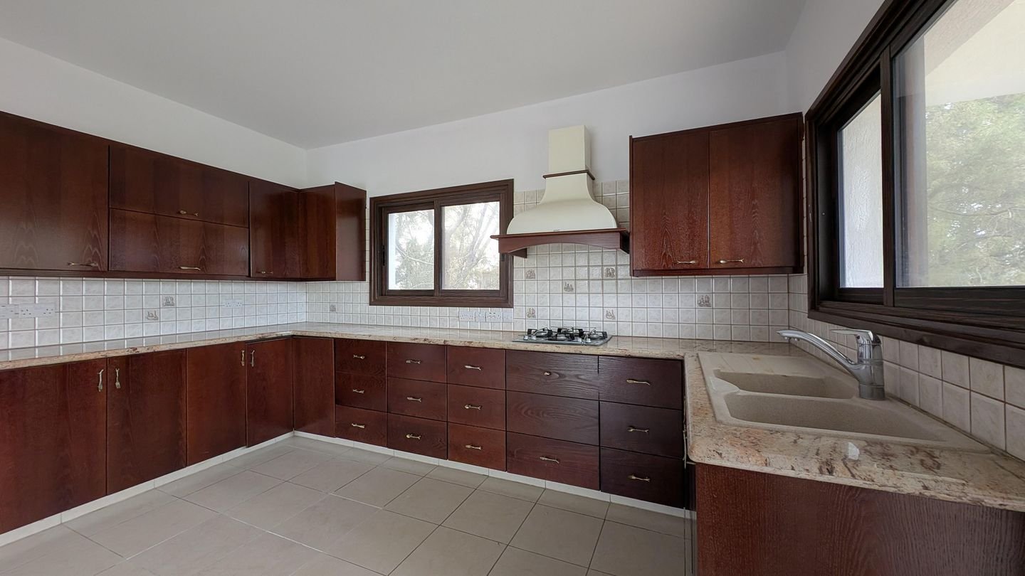 3-Bedroom Detached House with Attic in Ergates, Nicosia photo 17