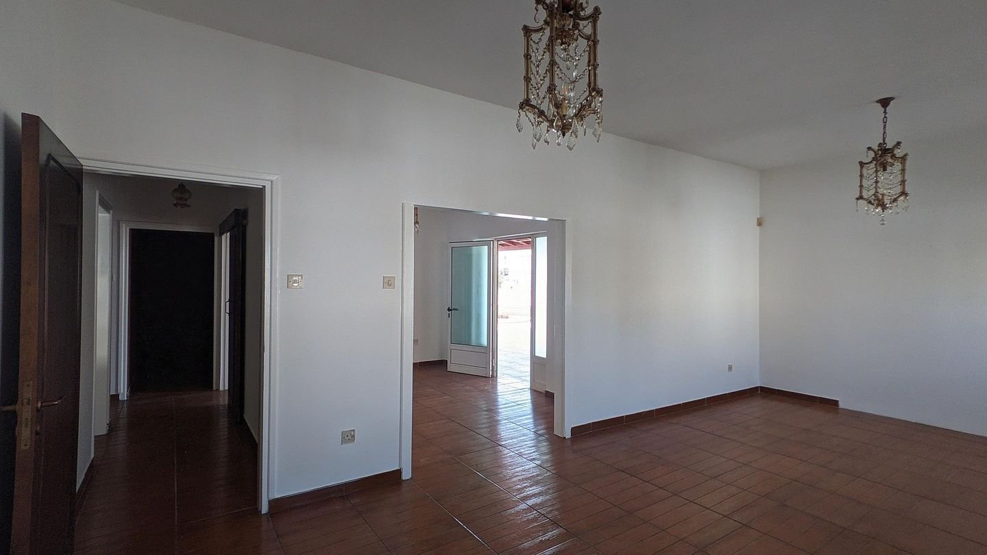 Residential building in Kokkinotrimithia, Nicosia photo 13