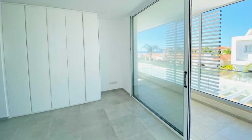 3 BR Villa in Pegeia photo 13