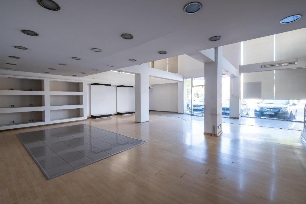 Shop with mezzanine in Agios Antonios, Nicosia photo 11