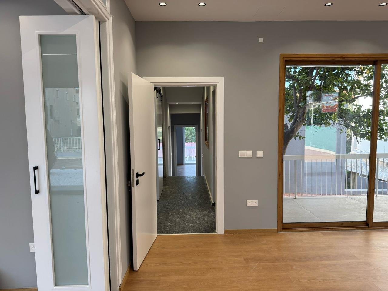 Fully renovated Office in Agios Georgios, Limassol photo 3