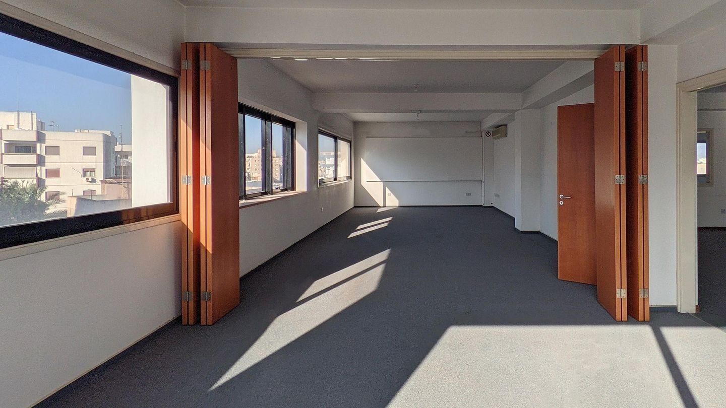 Whole Floor Office Unit in Larnakos Avenue, Nicosia photo 12