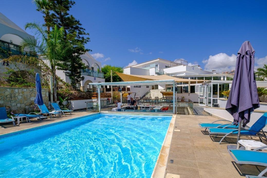 2-bedroom apartment in Latchi, Paphos photo 4