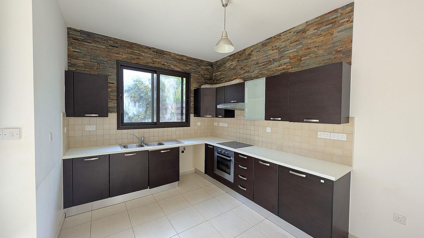 Two-Storey Detached House with Swimming Pool in Oroklini, Larnaca photo 14