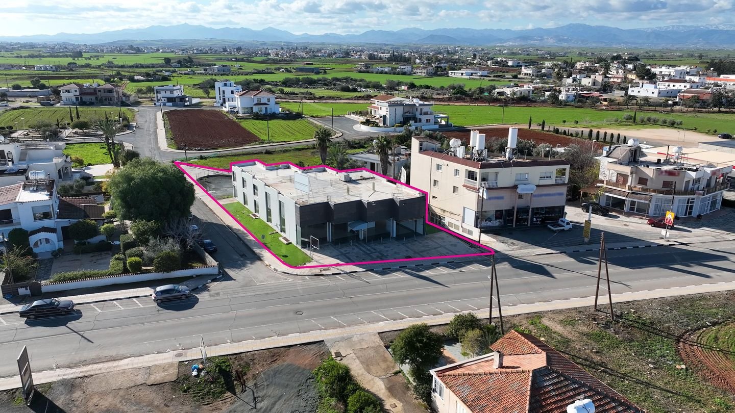 Commercial building in Kokkinotrimithia, Nicosia photo 1