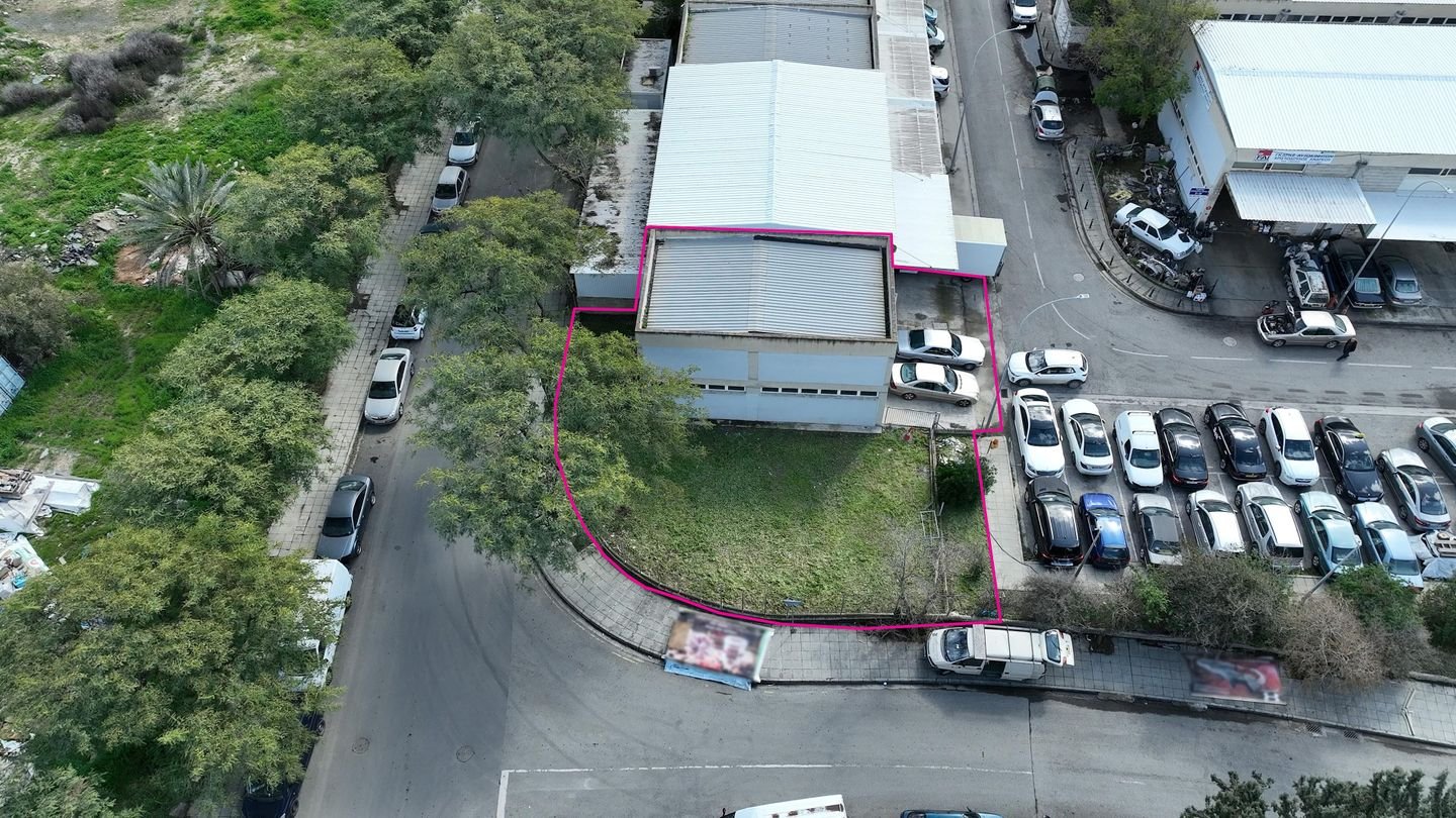 Ground floor industrial unit in Kaimakli, Nicosia photo 2