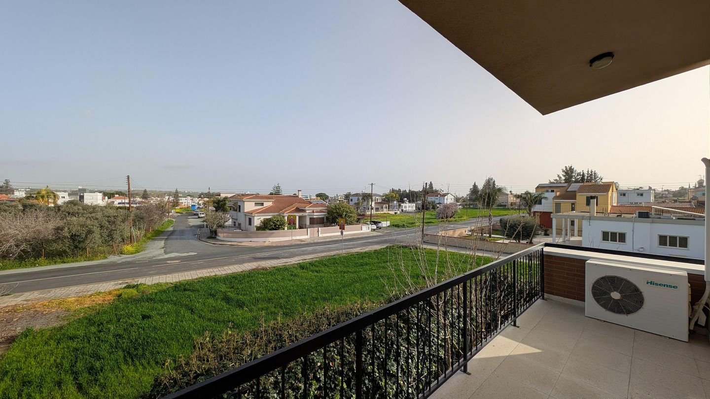 Spacious 4-Bedroom Detached House in Pera Chorio, Nicosia photo 37