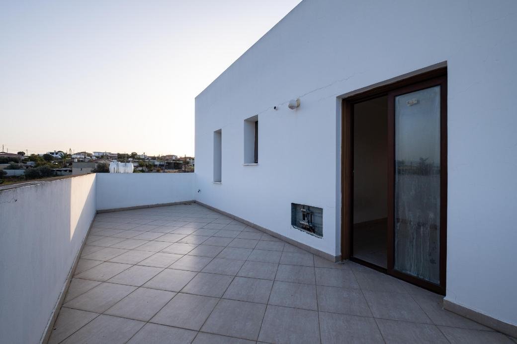 Three-storey residential building in Deneia, Nicosia photo 32