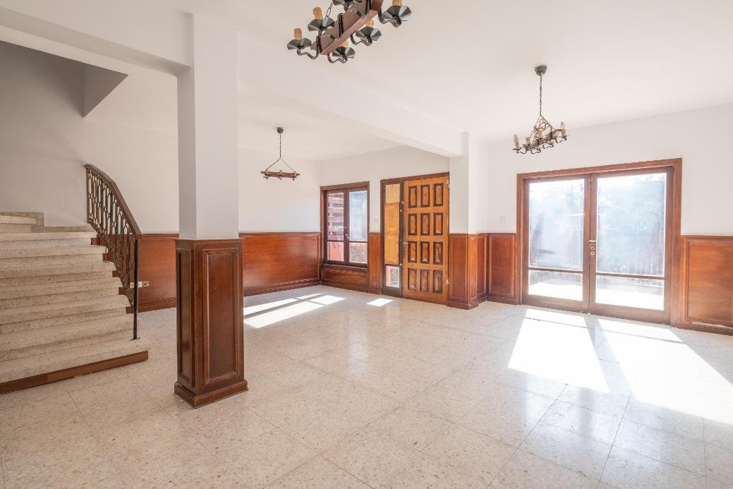 4 bedroom house in Latsia, Nicosia photo 4