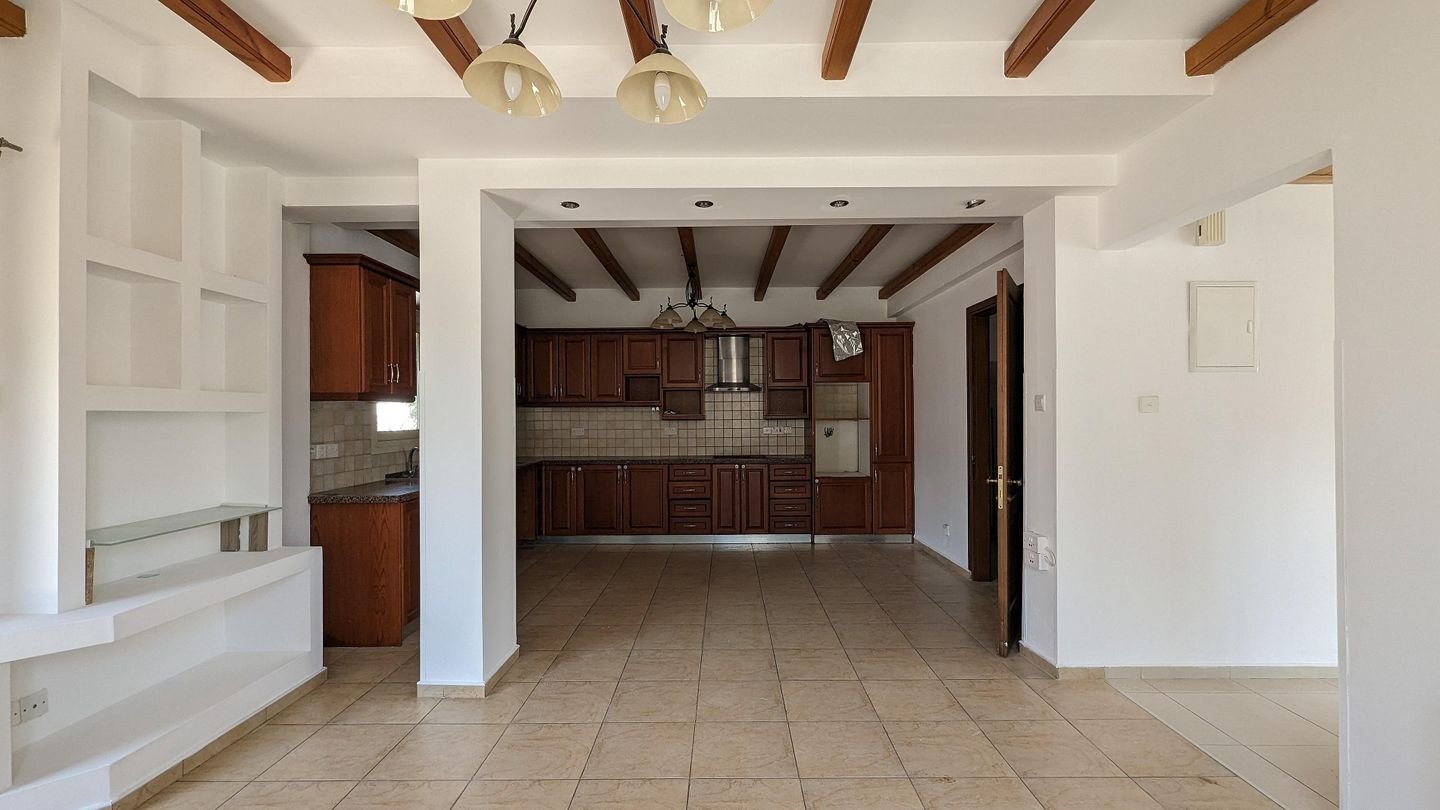 Four bedroom house with attic, in Lakatamia, Nicosia. photo 38